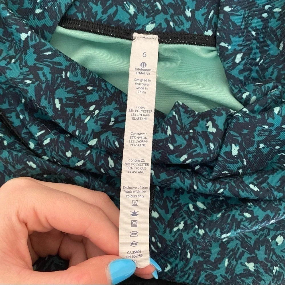 lululemon | Women's Wunder Under Stirrup Leggings Size 6 Black Teal